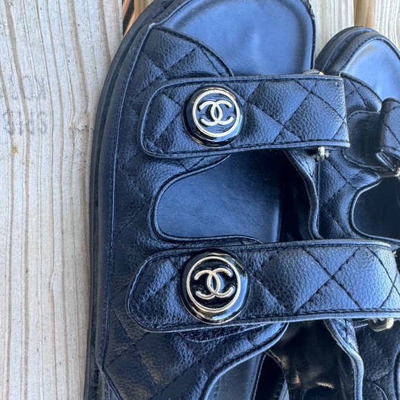 Vintage Chanel dad sandals. - Picture 4 of 4